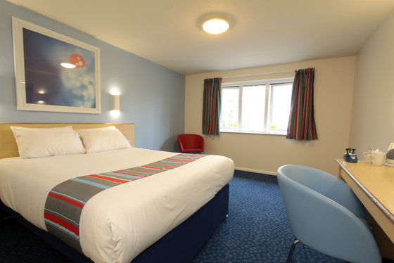 Travelodge Cirencester Quarto foto