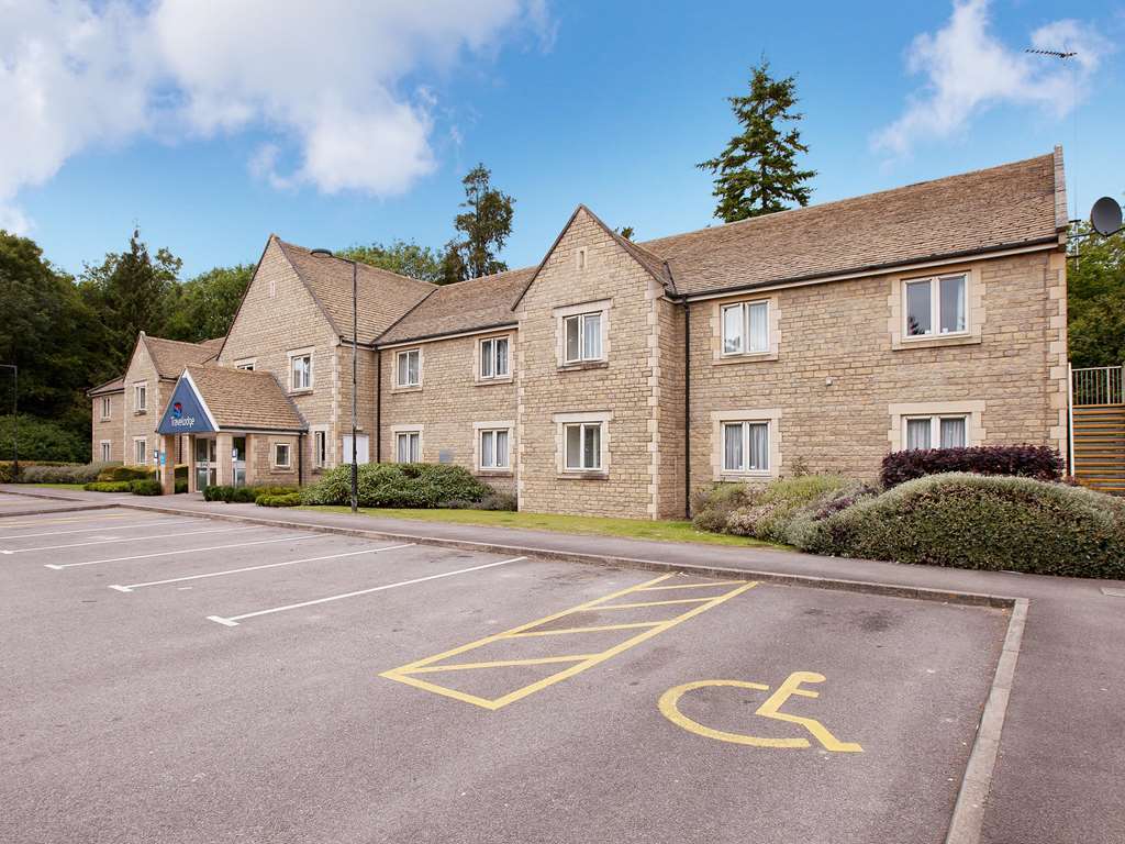 Travelodge Cirencester Exterior foto