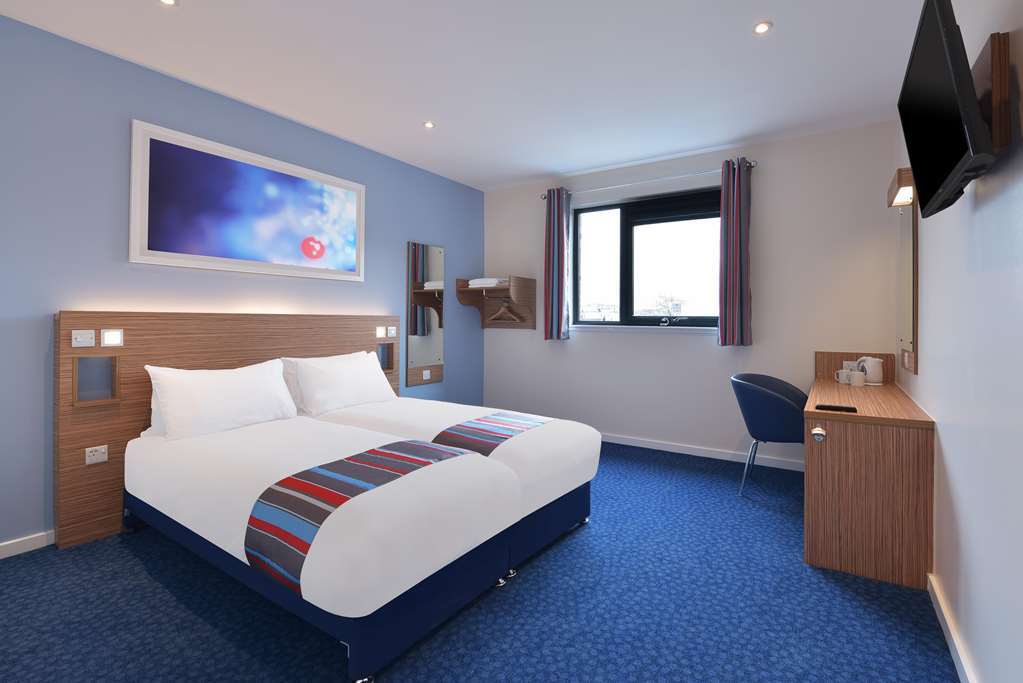 Travelodge Cirencester Quarto foto